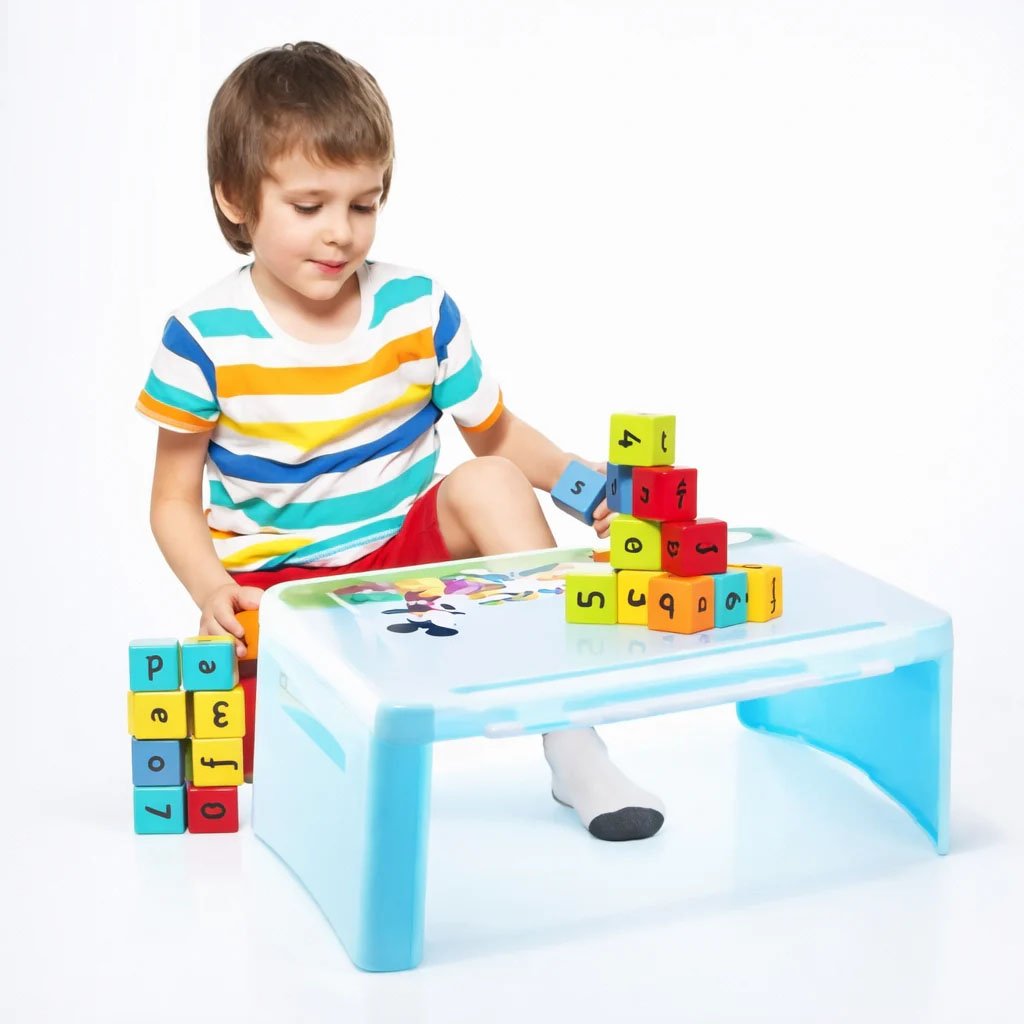 Foldable baby desk table
